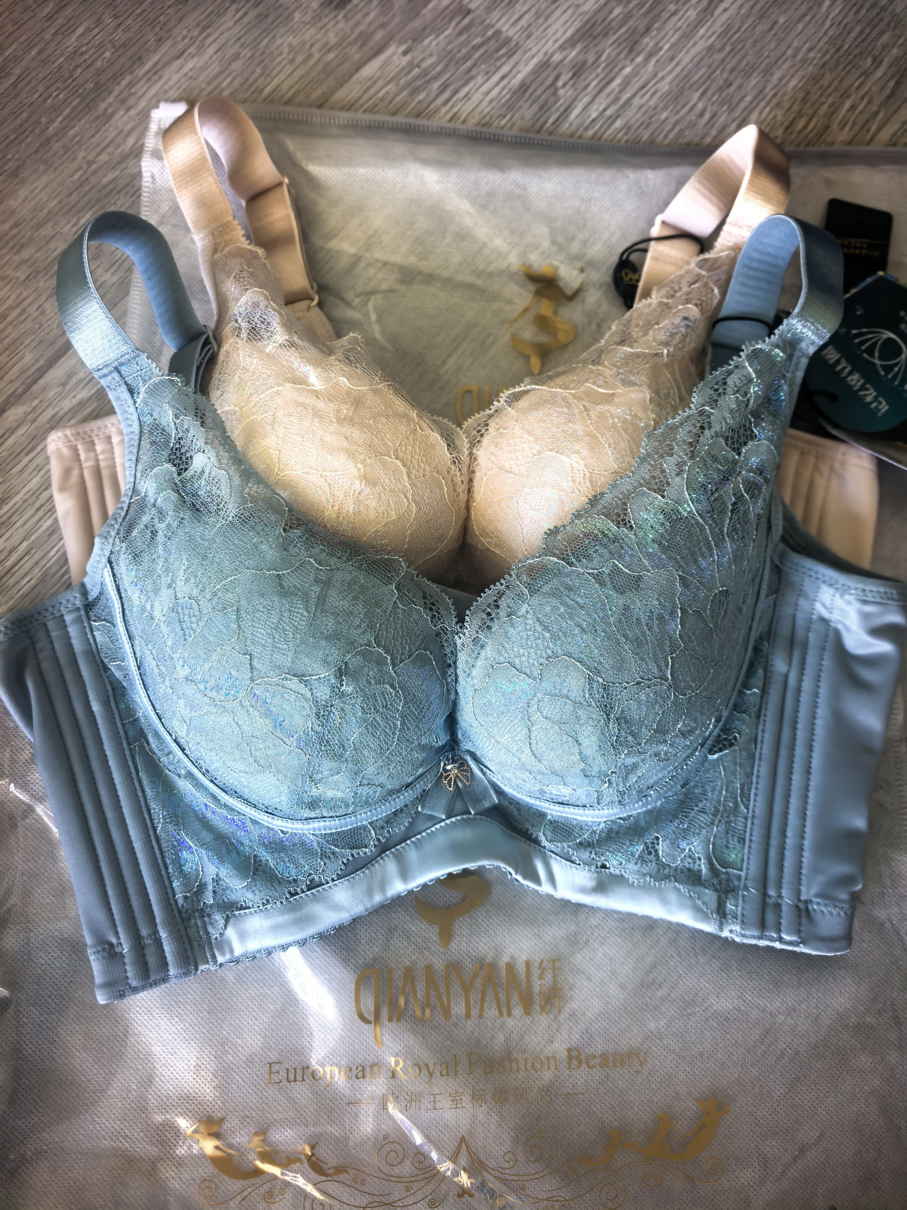 纤妍新款燕窝杯调整型内衣收副乳文胸薄款厚杯中模杯