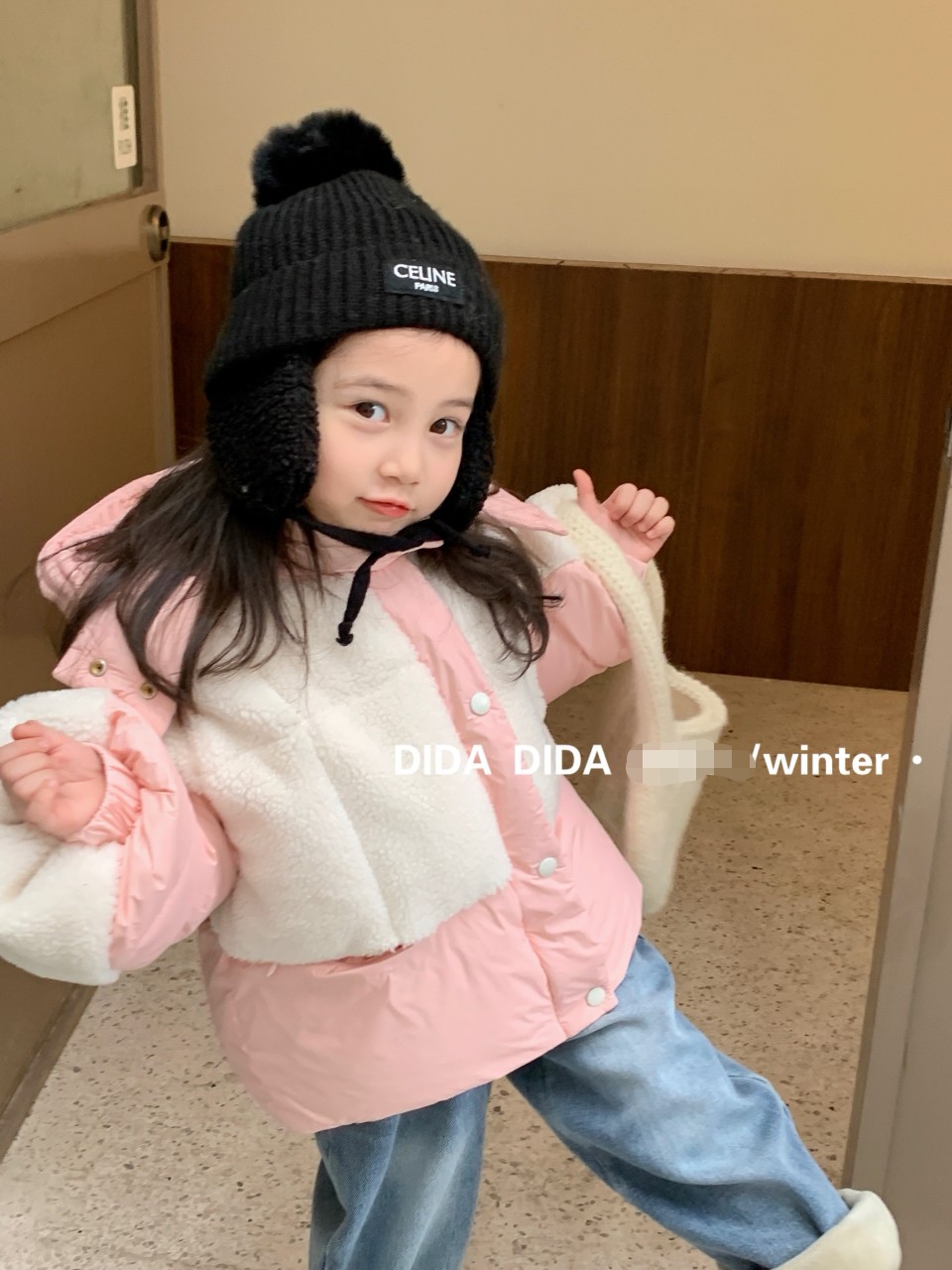 断码特价女童草莓酪酪暖冬系列粉花渐变保暖羽绒服毛绒拼接
