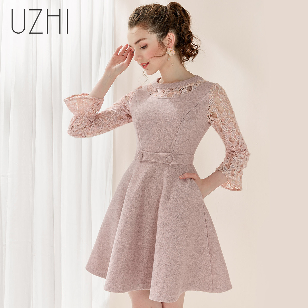 秋冬新款蕾丝拼接毛呢连衣裙小香风名媛气质修身蓬蓬裙粉色宫延风