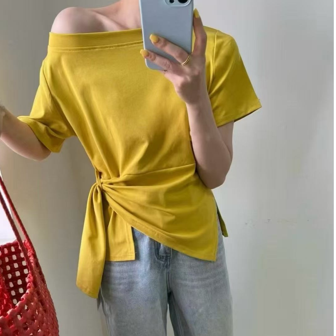 系带不规则斜肩领开叉短袖T恤衣