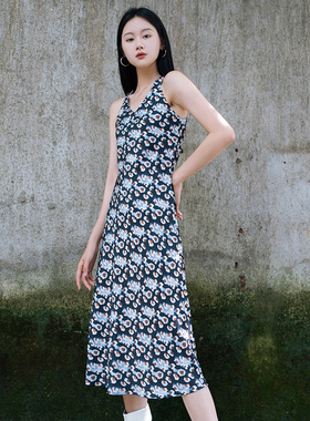oldcolour秋季新款气质修身显瘦吊带无袖碎花连衣裙女P321002A1
