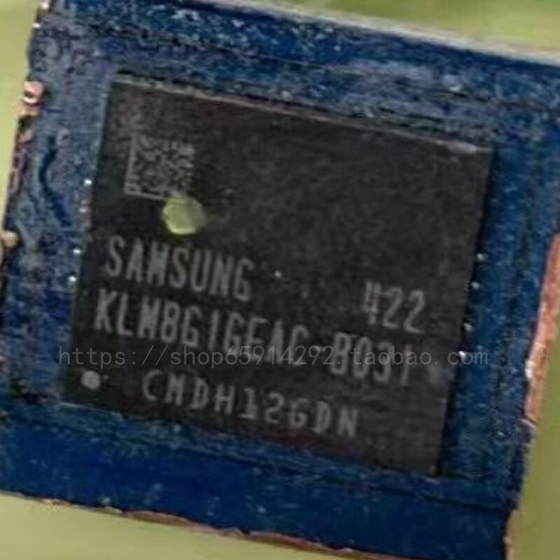 KLM8G1GEAC-B031 储存器 内存 芯片 - 实物图