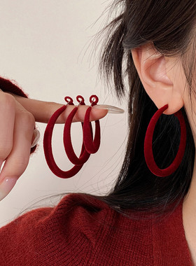 【巷南】999银红色植绒耳环轻奢高级耳钉2026新马过本命年女耳饰