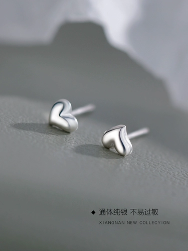 Небольшие серьги, серебро 999 пробы, изысканный стиль