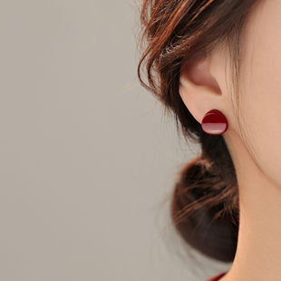 999银圆片耳钉高级感本命年红色耳环2026马过新年女耳饰 巷南