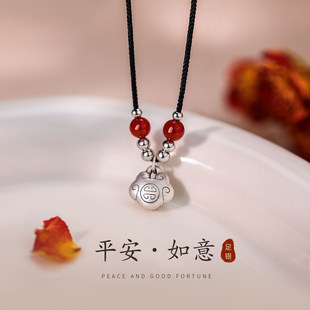 【巷南】999纯银平安锁项链女2026过新本命年马锁骨链小众毛衣链