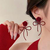 巷南 999银红色花朵蝴蝶结耳钉女2026过新年耳环本命年马耳饰