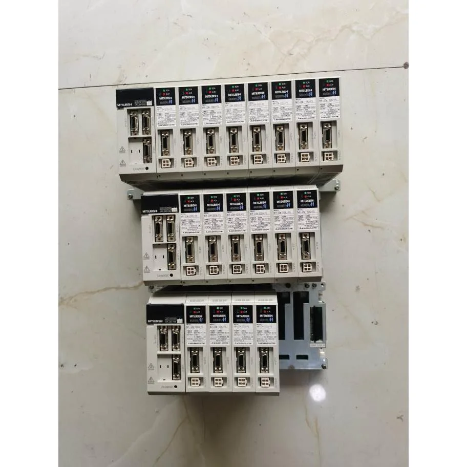 非实价议价议价二手伺服基板 MR-J2M-BU6-PS MR-J2M-BU8-PS 大量