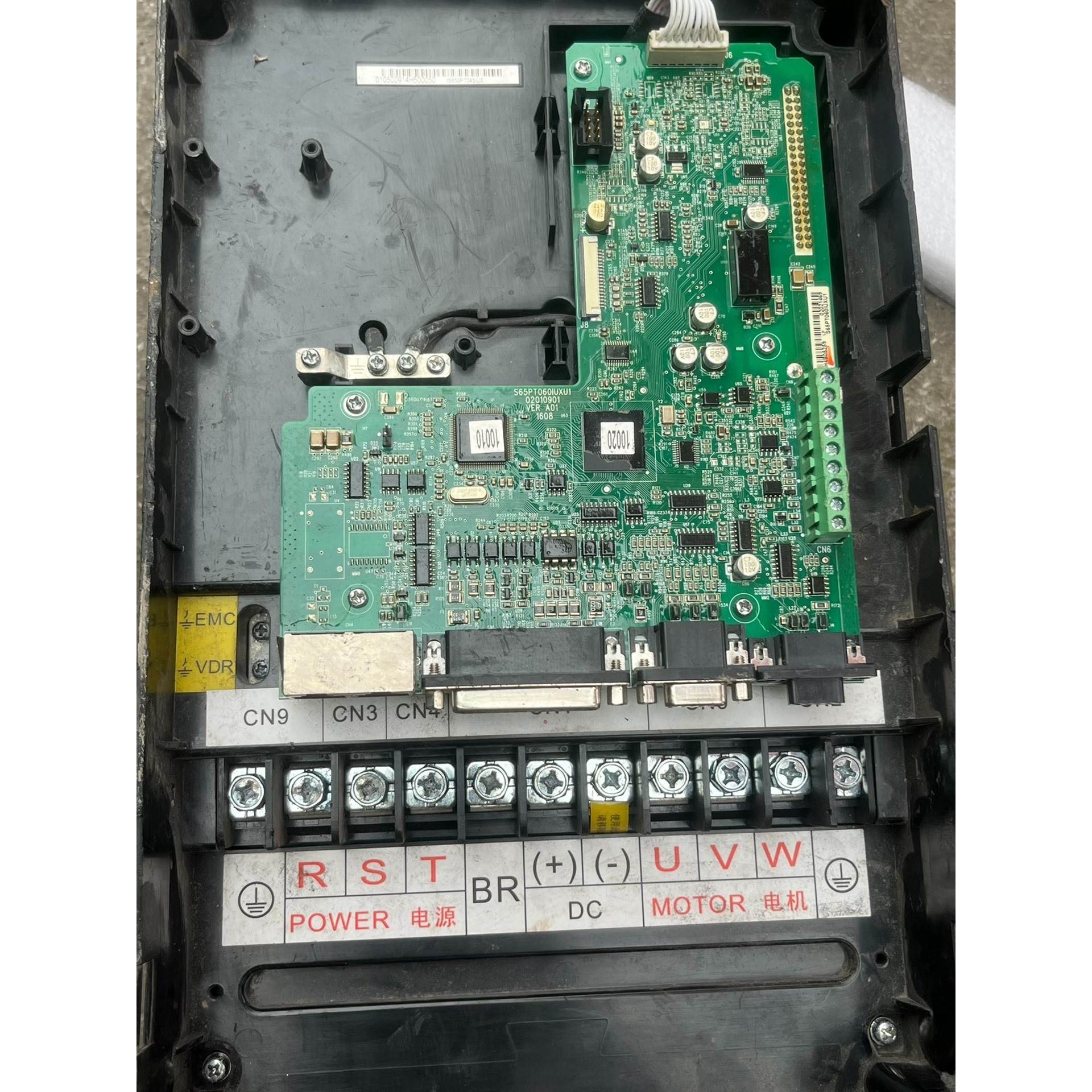 非实价议价议价议价IS650PT045IUX汇川22KW驱动器,无上盖,外表成