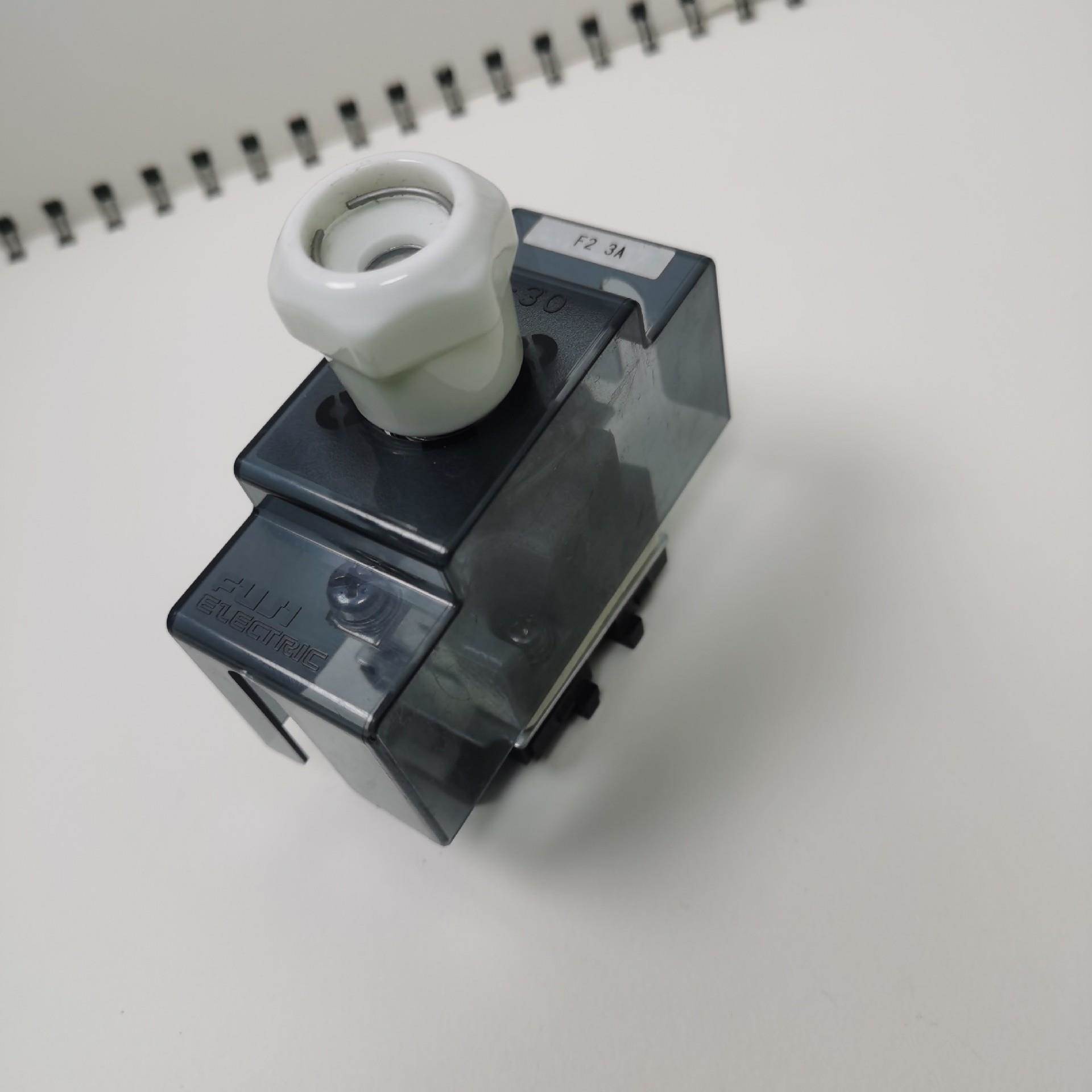 非实价议价议价捷诚:进口FUJI富士CG-30陶瓷保险管座BLA003有几