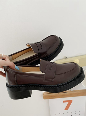 乐福鞋女中跟2026新款复古厚底粗跟玛丽珍鞋方头小皮鞋jk鞋子春秋