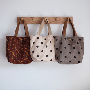 日系文艺复古灯芯绒布包 手提包袋便当包 带娃遛弯包零钱钥匙包