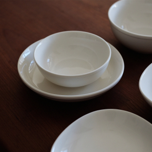 日常实用 奶白色陶瓷碗 小菜盘碟子米饭碗汤碗燕麦碗甜品碗