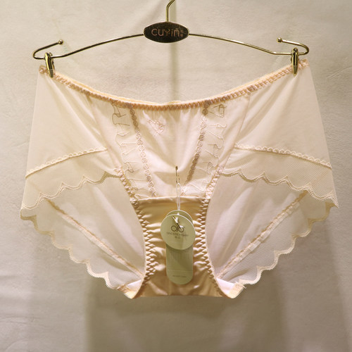 訫心性感蕾丝无痕中腰包臀女内裤