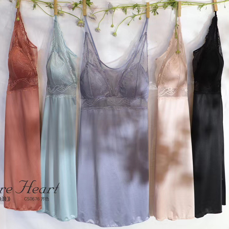 轻奢镂空美背蕾丝吊带绸缎睡裙