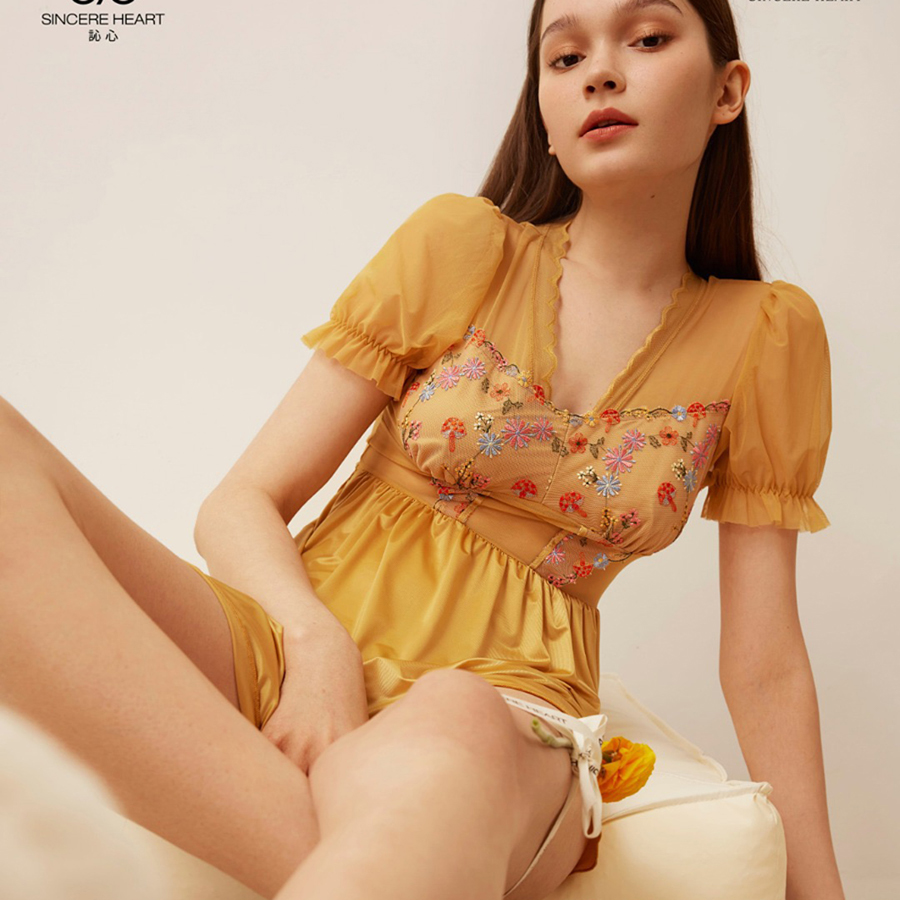 訫心网纱美丝有插垫性感吊带睡裙