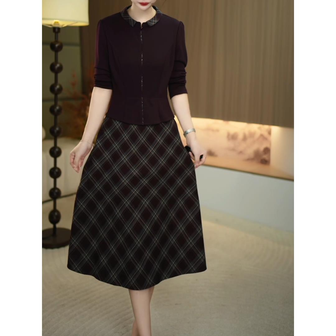 高端时尚气质格子连衣裙2025春秋新款女士优雅减龄显瘦遮肉假两件