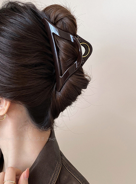 简约百搭几何镂空三角大号发夹女时尚高级感盘发抓夹小众鲨鱼夹子