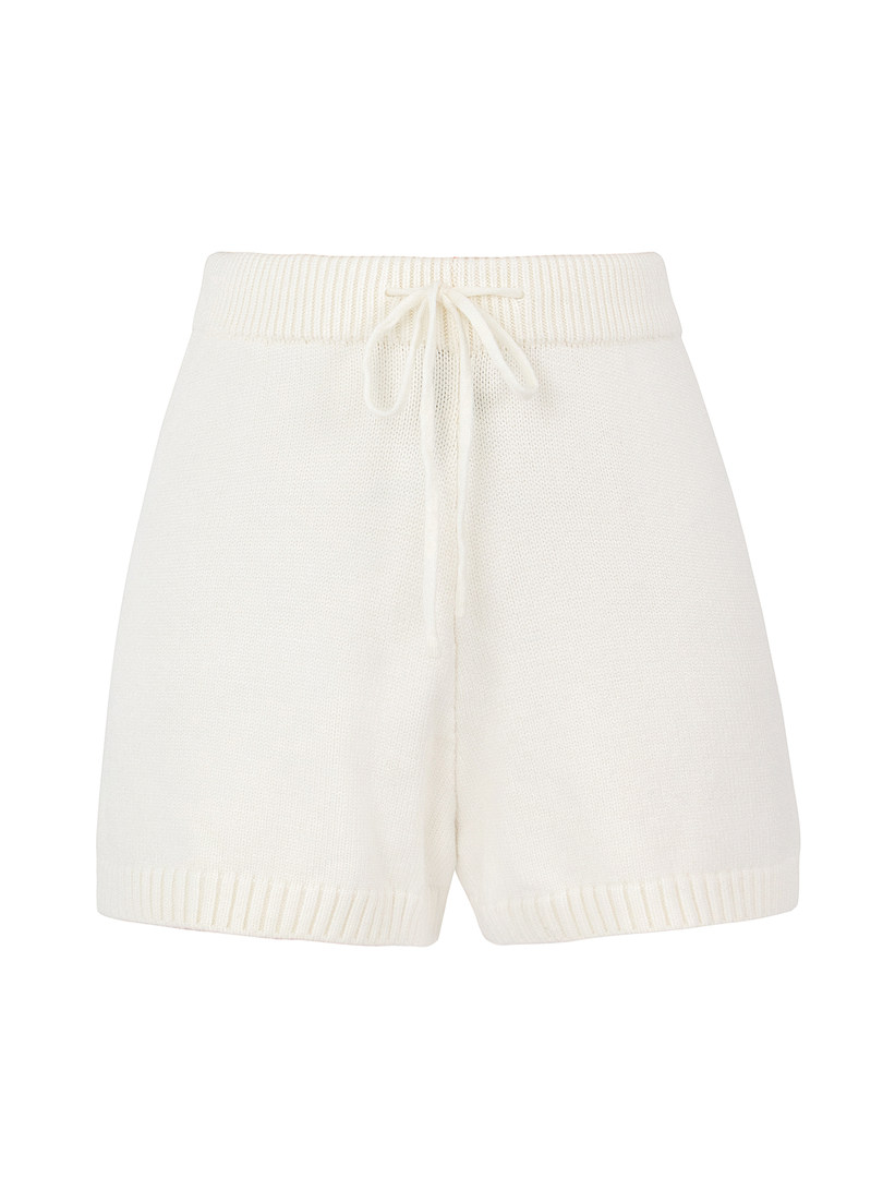 White knitted shorts with drawstring waist