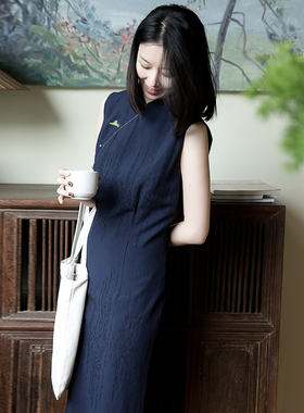 23CXC-093【山语】前世今生复古轻中式立领绣花无袖旗袍裙