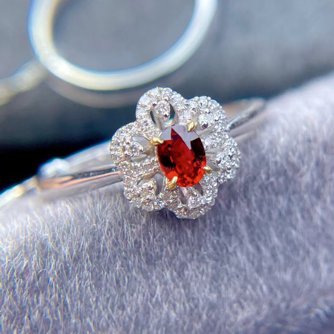 天然红宝石戒指G18k金镶嵌全净体高品质南非钻石豪镶宝石:0.53ct