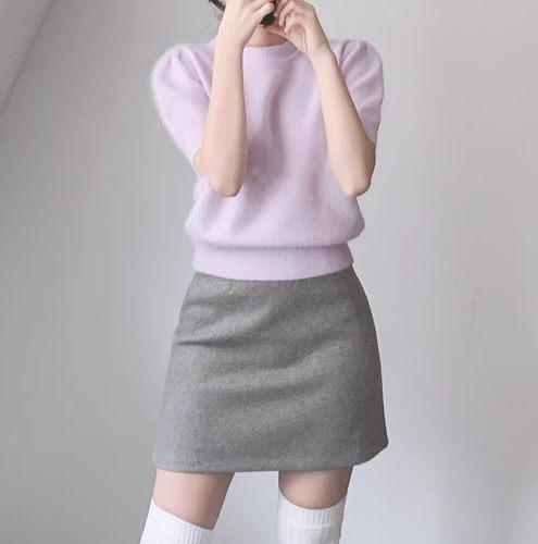2025年秋冬浅灰色毛呢半身裙