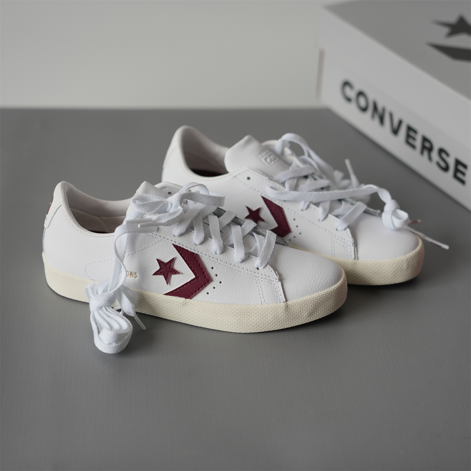 正品CONVERSE匡威 cons白红牛皮革箭星复古低帮滑板鞋 A05328c