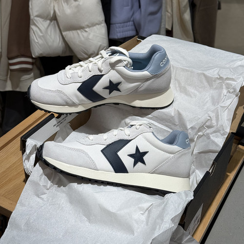 匡威白蓝拼接复古运动休闲鞋