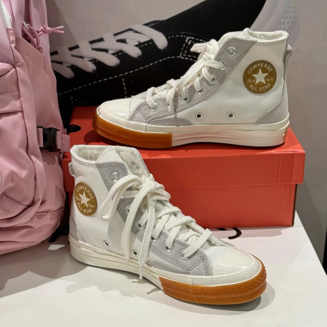 匡威米色高帮加绒保暖