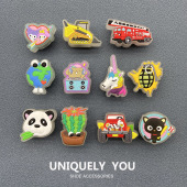 扣 2023新款 花鞋 洞洞鞋 趣味LED闪灯卡骆驰智必配件 Crocs配饰正品