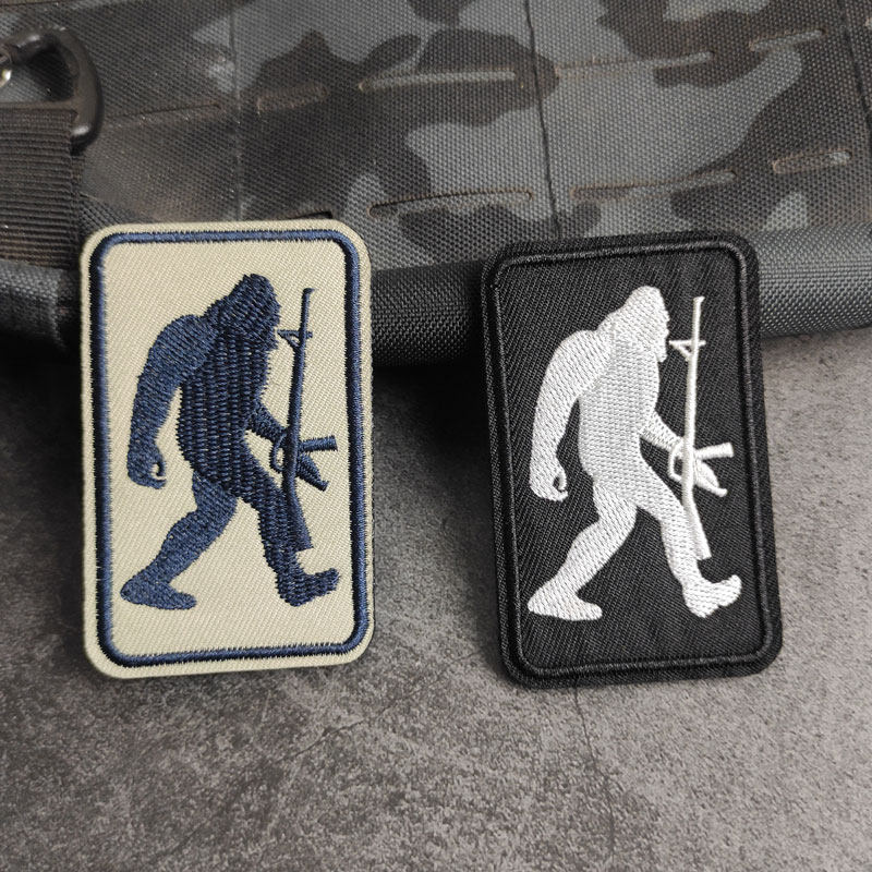 拿枪的大猩猩刺绣魔术贴章个性创意布标户外服饰臂章士气徽章包贴