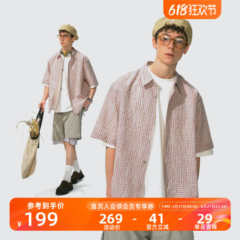瞬时山野Monterest户外翻领logo绣花泡泡纱格纹贝壳扣短袖衬衫男