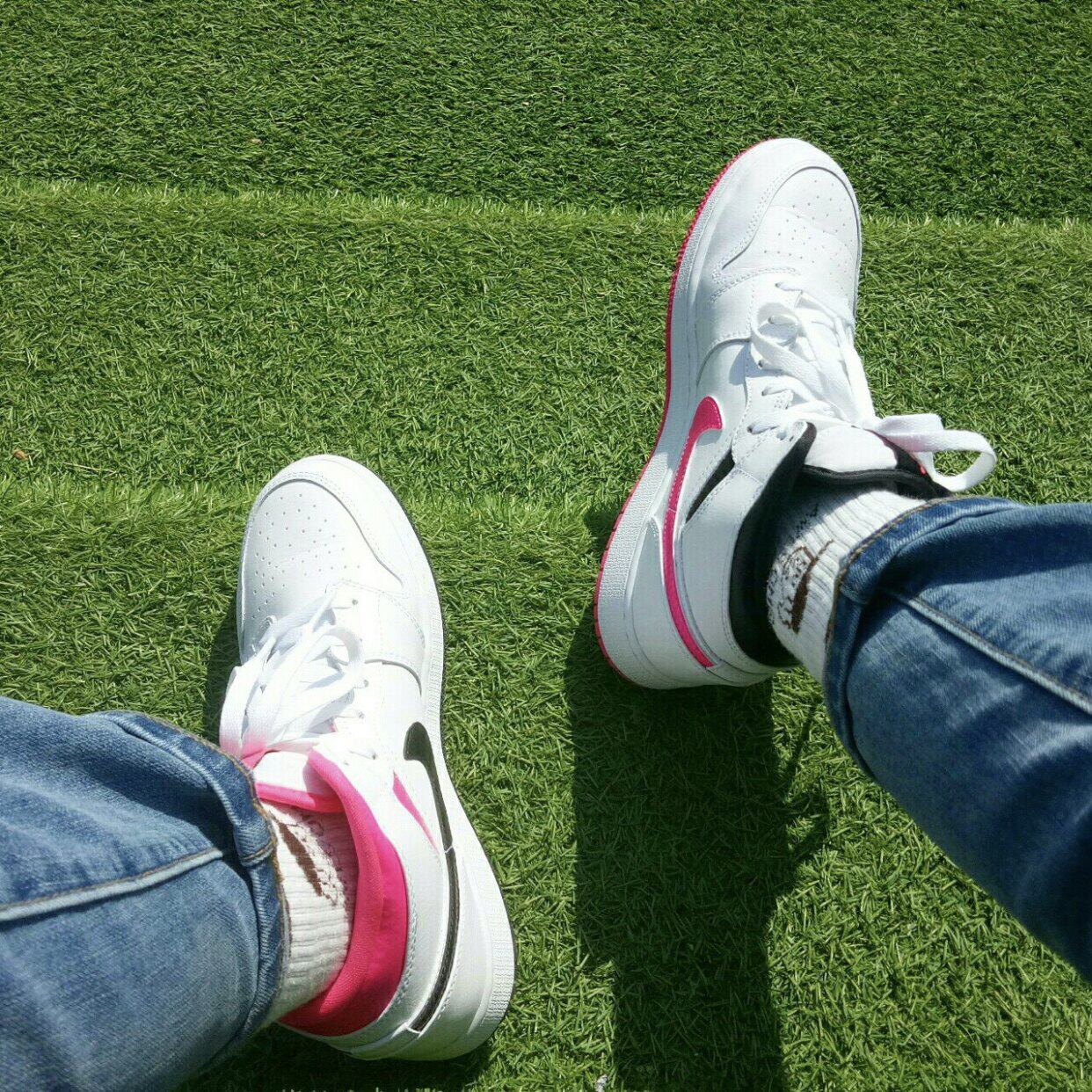 Air Jordan 1 AJ1白粉鸳鸯情人节潮流中帮球鞋555112-106