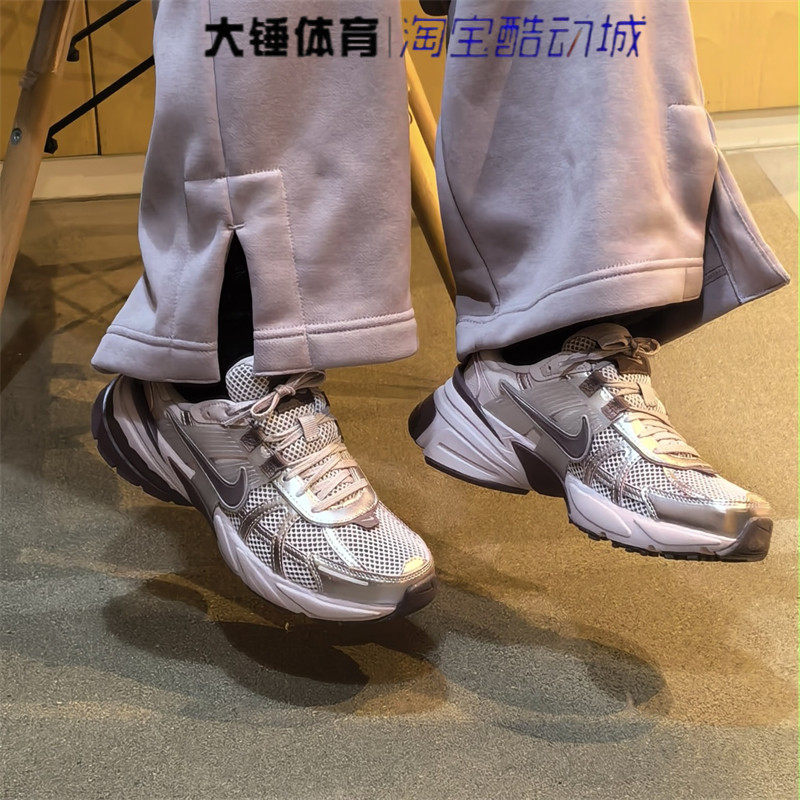 Nike/耐克V2K RUN女款粉色舒适休闲百搭运动低帮跑步鞋FD0736-602