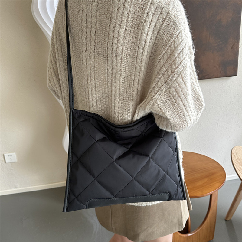 麦瑞雅小众设计绣线托特小方包