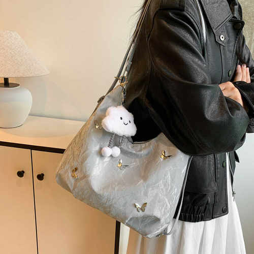 麦瑞雅休闲软妹大容量通勤双肩包