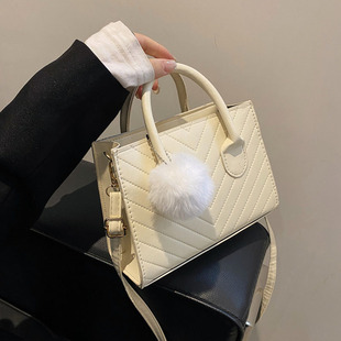 秋冬复古小包包女2021新款 小众质感百搭简约手提单肩斜挎包 潮时尚