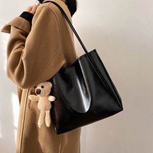 包包2023新款 潮流复古手提单肩包女 潮水桶包高级感百搭大容量时尚