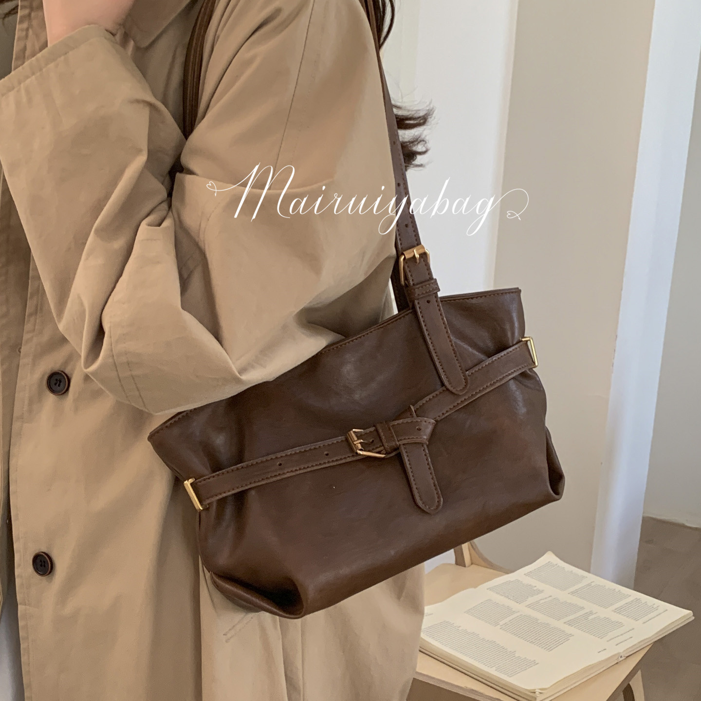 简约大容量油蜡皮复古通勤托特包