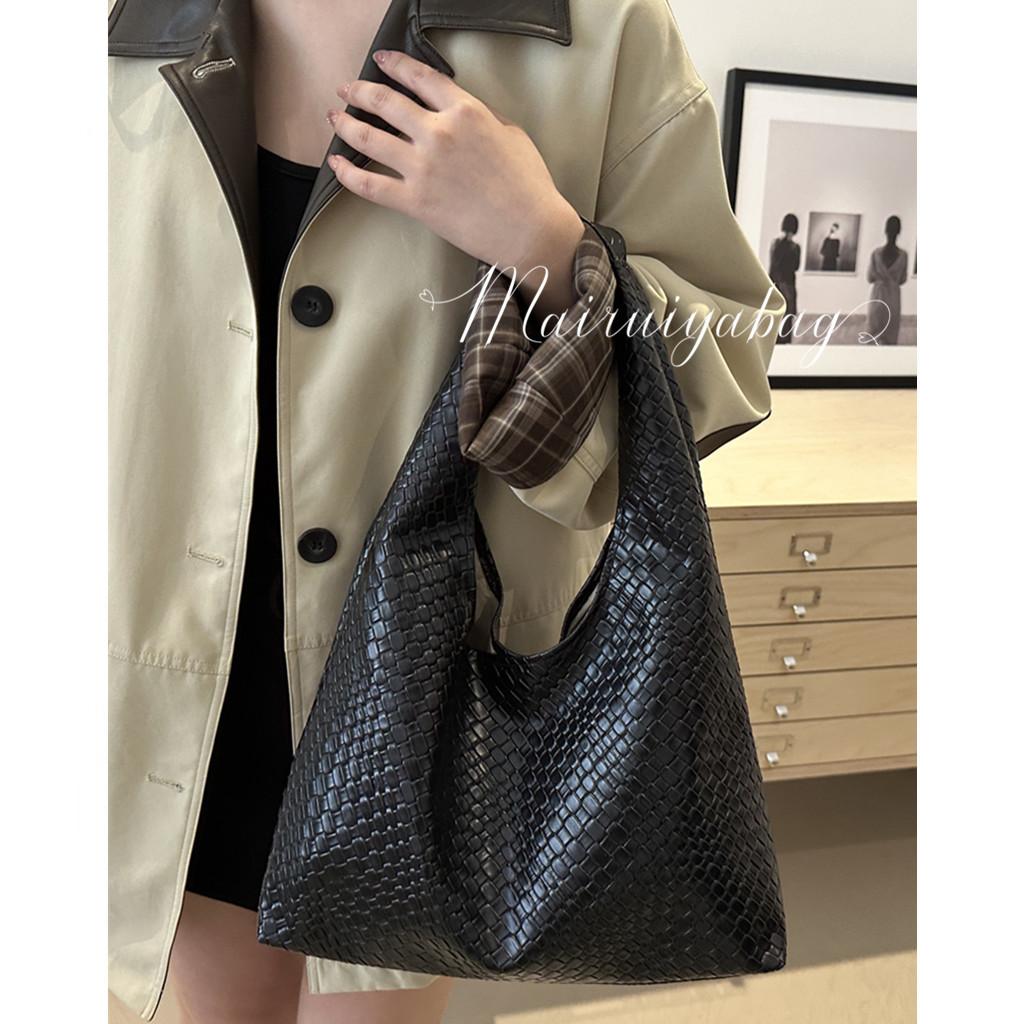 麦瑞雅复古通勤鳄鱼纹水桶托特包