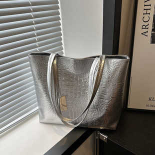 2024新款 欧美通勤包托特包 潮大容量单肩手提包鳄鱼纹漆皮女包时尚