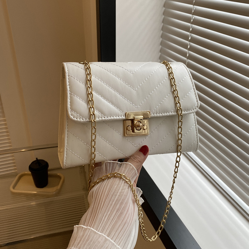 麦瑞雅锁扣绣线通勤链条斜挎包