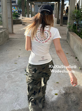 Xiuxiustudio自主涂鸦爱心印花v领白色短袖薄款t恤女修身显瘦潮