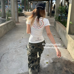 显瘦潮 t恤女修身 Xiuxiustudio自主涂鸦爱心印花v领白色短袖 薄款