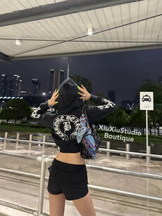 【Xiuxiustudio】自主美式辣妹短款印花刺绣字母连帽拉链外套卫衣