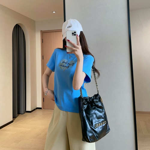 巨洋气显白莫迪蓝色爱心短袖T恤
