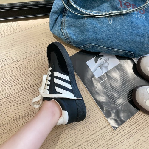 THEONE复古时髦牛皮拼接经典百搭三杠德训鞋运动休闲鞋女2026新款