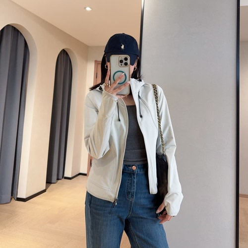 WTHEONE山系机能双开拉链显瘦立领连帽软壳轻户外休闲外套女2026