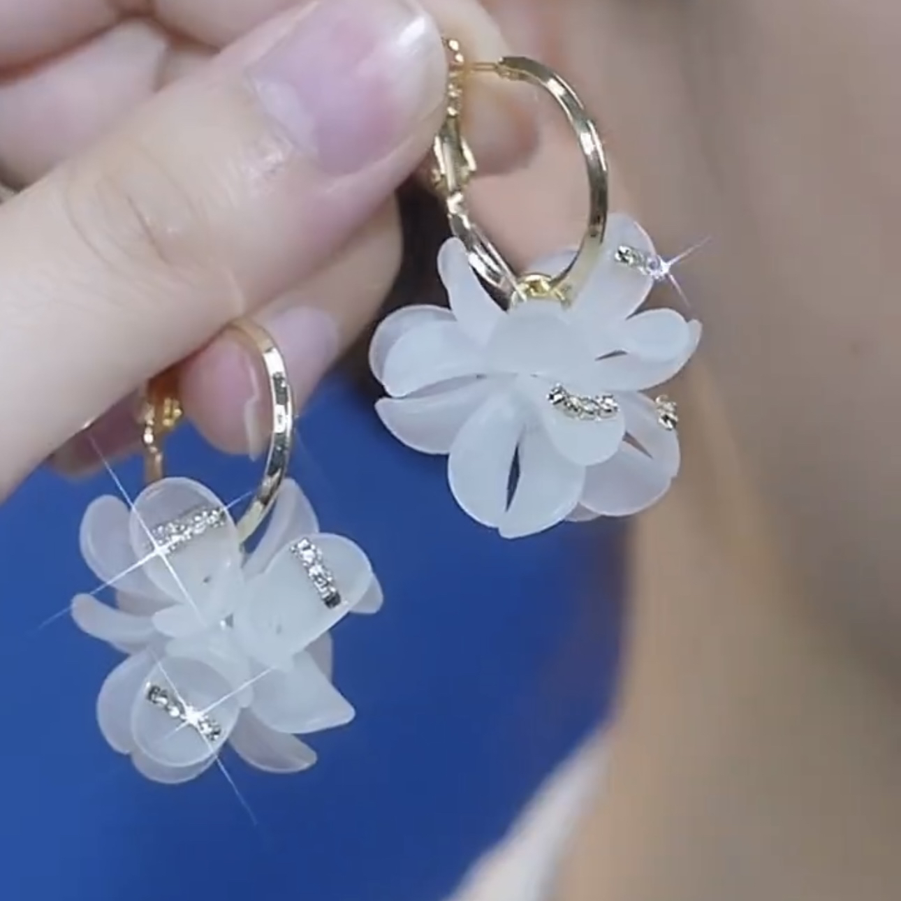 个性小众设计亚克力花瓣耳环