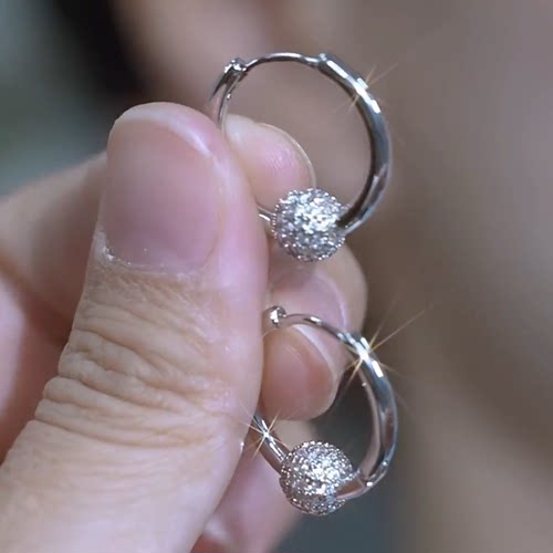 小钻球圈圈耳环2026新款潮小众设计感耳扣高级轻奢气质耳圈耳饰女